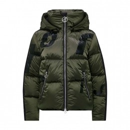 ToniSailerLouisaSplendid