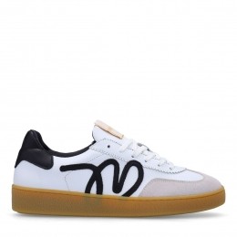Wittelerensneakersmetzwartedetails