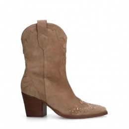 Beigesudecowboylaarzenmetgoudkleurigestuds