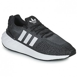 LageSneakersadidasSWIFTRUN22