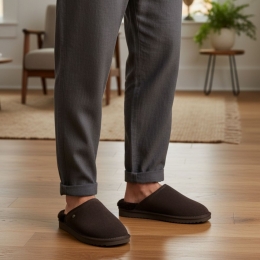 WarmbatClassicPantoffelsbruinSuede