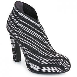 EnkellaarzenUnitednudeFOLDHI