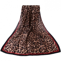 SjaalAlbertoCabaleBruineZijdeSjaalLuipaardPrintTag