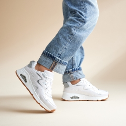 SkechersUnoGen1WavyShimmerSneakerswit