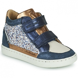 HogeSneakersShooPomPLAYEASYCO