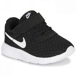 LageSneakersNikeTANJUNTD
