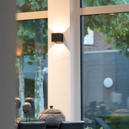 Kansas-DimbareLEDwandlampkubus-7Watt-3000Kwarmwit-UpDownlight-IP65waterdicht-Zwart-Wandverlichtingvoorbinnenenbuitenvoo