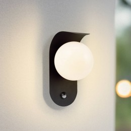 LindbyLEDbuitenwandlampLaciesensorzwartwitaluminium