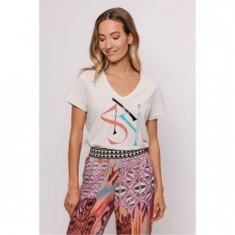 T-shirtsay