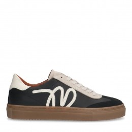 Zwartelerensneakersmetsudedetails