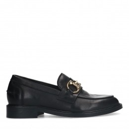Zwartelerenloafersmetgoudkleurigechain