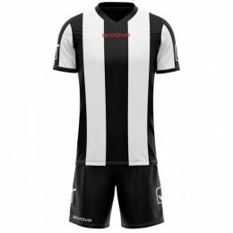 GivovaVoetbaltenueShirtmetShortsKitCatalanowitzwart