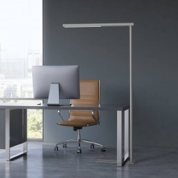 LEDkantoorvloerlampMAULjetzilverkleurighoogte195cm
