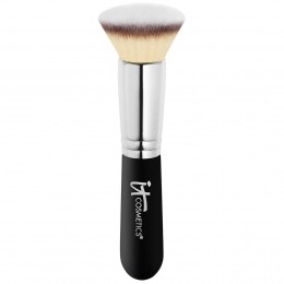 ITCosmeticsHeavenlyLuxeFlatTopBuffingFoundationkwast6