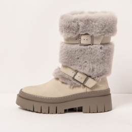 SnowbootsArt119681124003