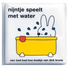 Nijntjespeeltmetwater