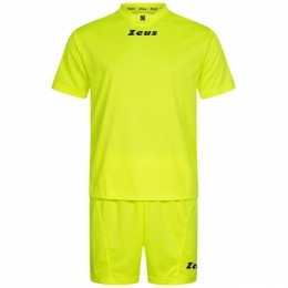 ZeusKitPromoVoetbaltenue2-deligneongeel