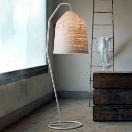 KarmanBlackOut-wittevloerlamp