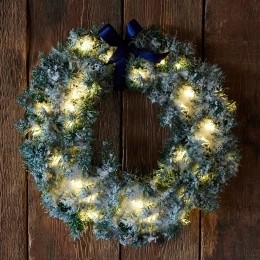 SiriusLEDkransAntongroenbesneeuwd