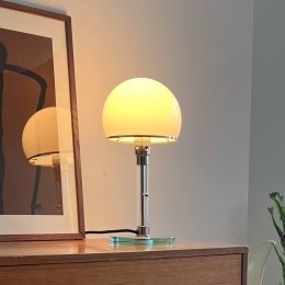 TECNOLUMENVanglasvervaardigdeWagenfeld-tafellamp
