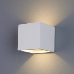 LindbyKubusvormigeLEDwandlampMaritavangips