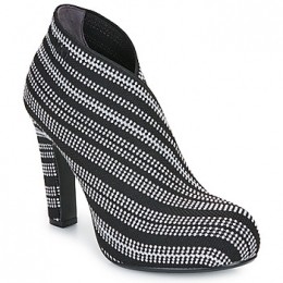 EnkellaarzenUnitednudeFOLDHI