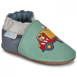 PantoffelsRobeezPLAYINGYARD