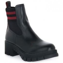 LaarzenBuffaloMARLOWBLACK