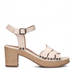 Beigelerensandalenmetblokhak