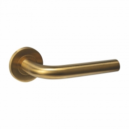 IntersteeldeurkrukQ02oprozetverdekt52x6mm-PVDmessingmat