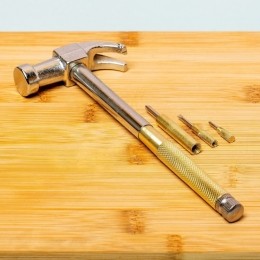 HandyHammerMultitoolMetSchroevendraaiers