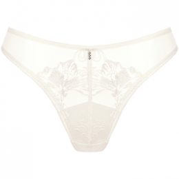 TangasLiscaEMINENCEBraziliaanslaaguitgesnedenbruiloft