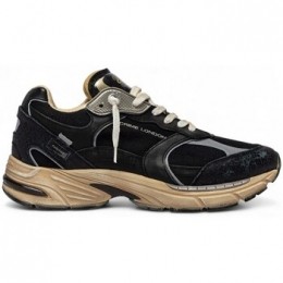 LageSneakersCrimeLondon-