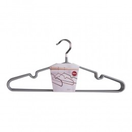 Setvan10kledinghangersMassaHouseNordic