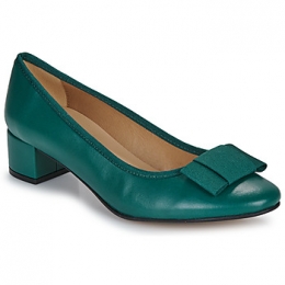 BallerinasBettyLondonHlne