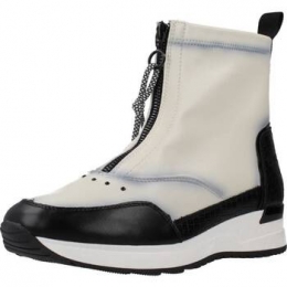 LaarzenChika10SERENA10