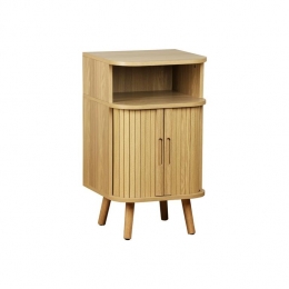 sweeek-Scandinavischnachtkastjehoutdecor2schuifdeuren