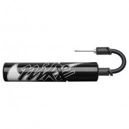 NikeEssentialBallenpompZwartWit