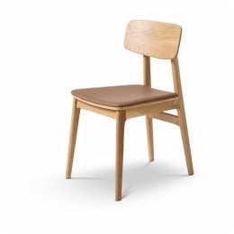 OlivineLanaHoutenEetkamerstoel-BruineKunstlerenZitting