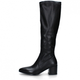 LaarzenUmaParker6190225P