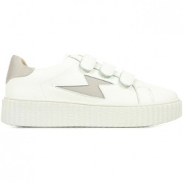 SneakersVanessaWuLarissa