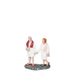 Peoplevisitingthesaunal55xb35xh7cmLuville-Luville