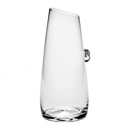 SERAX-Uncharted-OutofLinesKaraf