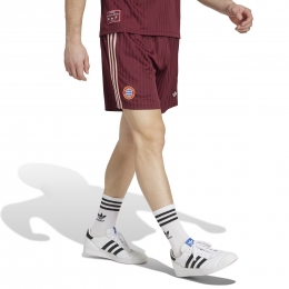 adidasBayernMnchenTerraceIconsBroekjeRoodWit