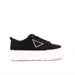 TheDevilWearsPlatformSneakersZwart