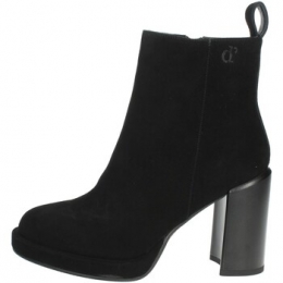 LaarzenManufactureDessaiAA28