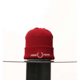 PetFredPerryFpGraphicBeanie