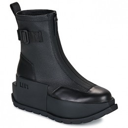 LaarzenUnitednudeRokoBootieII