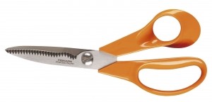 Classicuniverseleschaars92oranje18cm-Fiskars