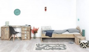 SteigerhoutenbedLankinmettrapsgewijshoofdbord